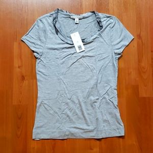 New Banana Republic Petite Collection Gray Luxe Tee, size medium
